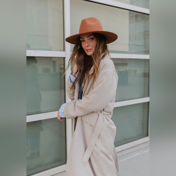 NWOT Solid Regular Brim Fedora with Adjustable Sizing - Picture 11 of 11